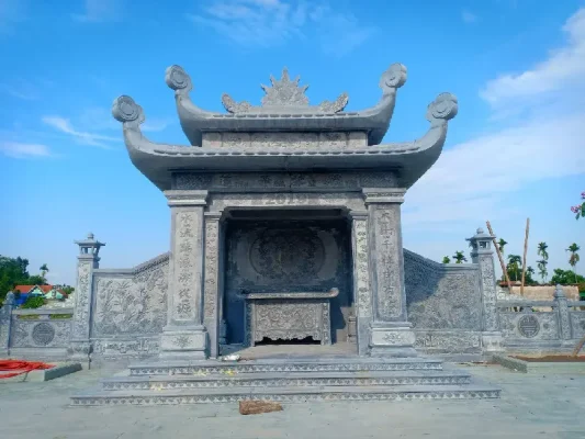 Câu đối lăng mộ bia đá